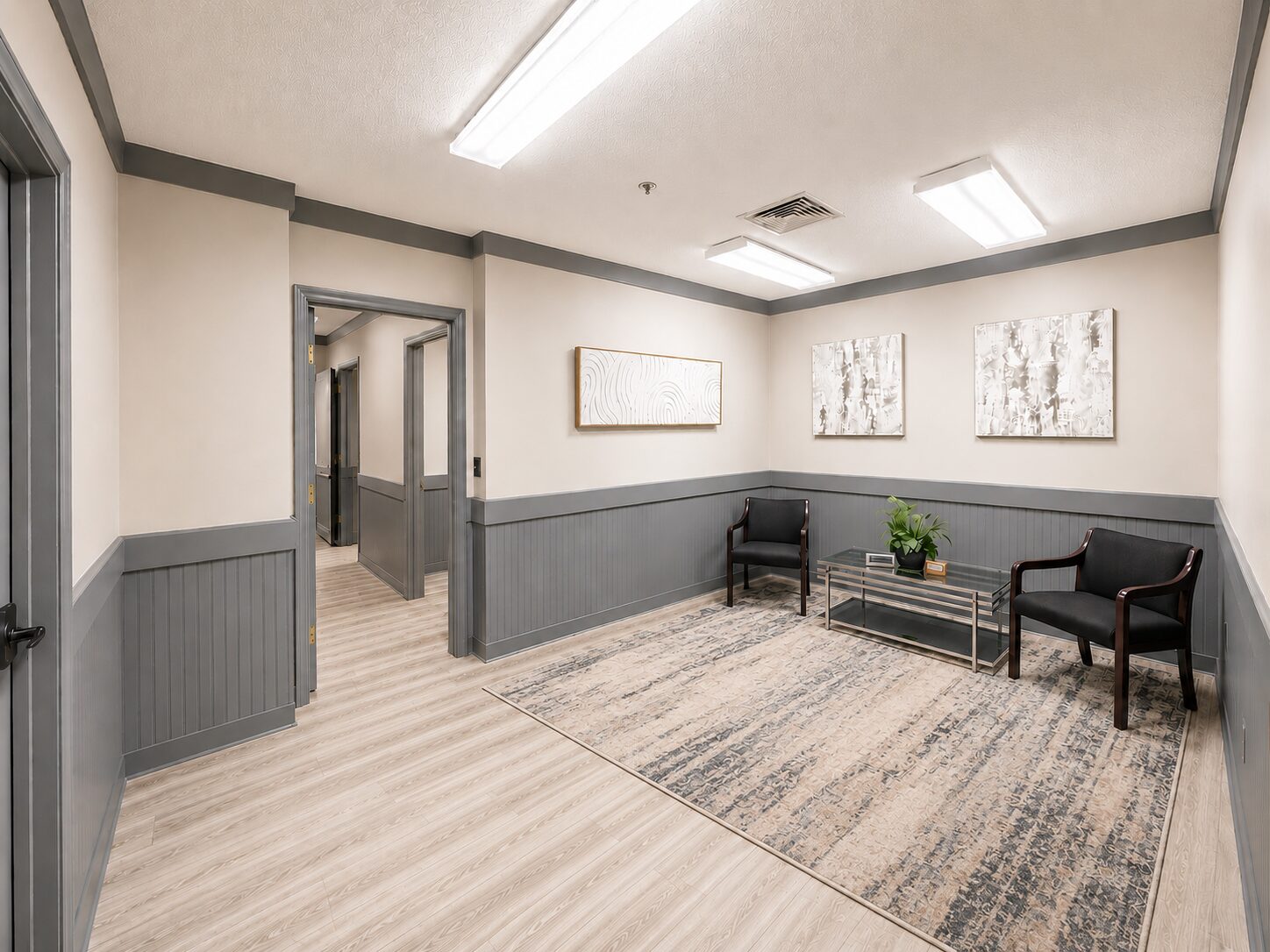 Suite with corner light